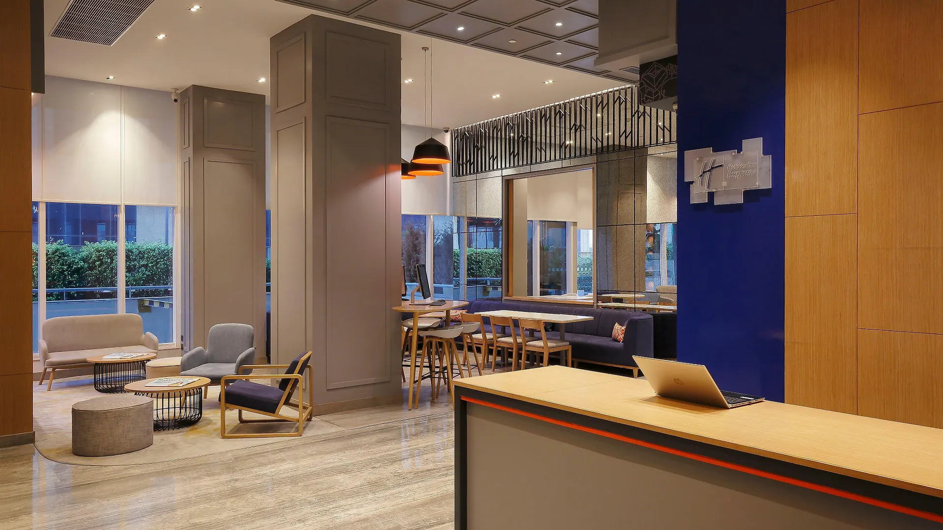 Holiday Inn Express Gurugram Sector 50 By Ihg غورغاون