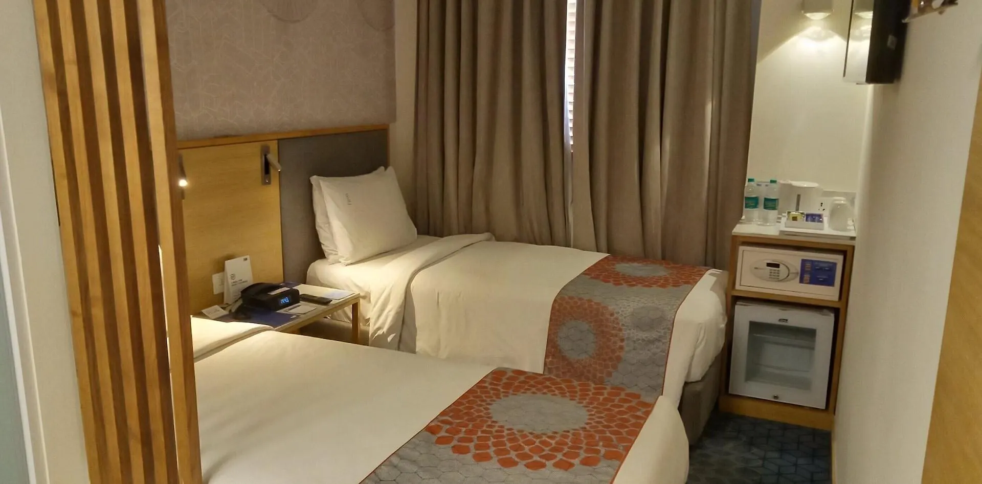 Holiday Inn Express Gurugram Sector 50 By Ihg Gurgaon Hotel