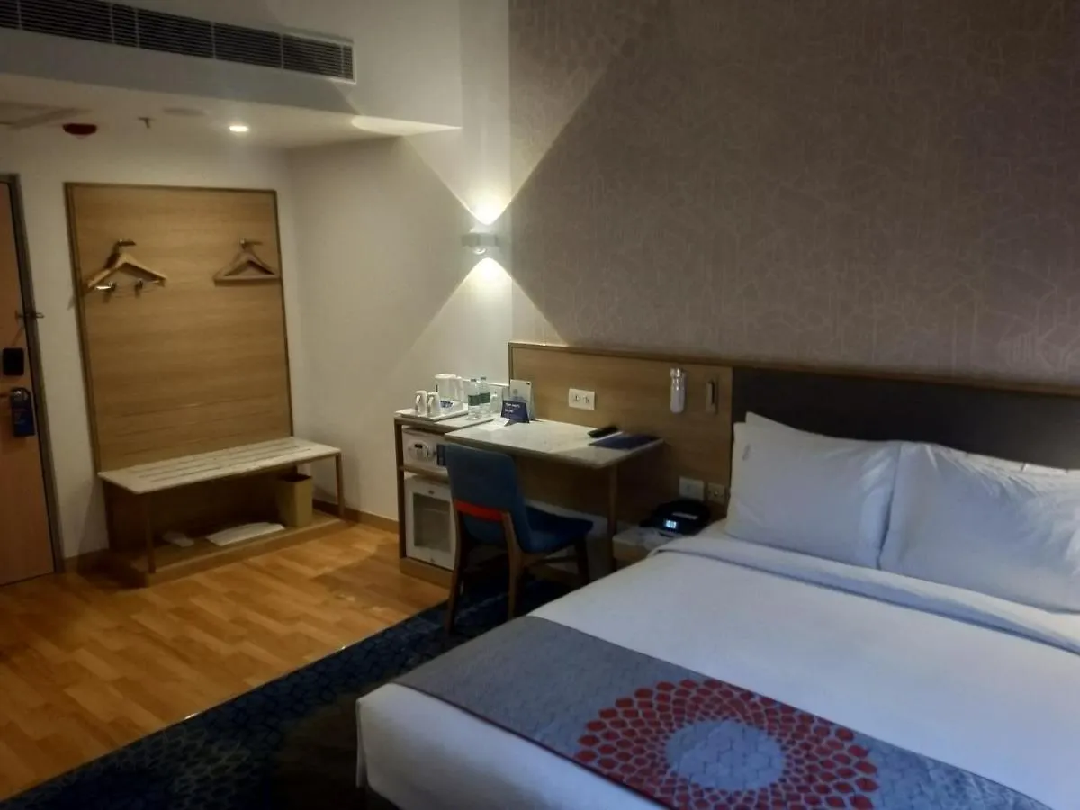 Holiday Inn Express Gurugram Sector 50 By Ihg Gurgaon 4*,  India